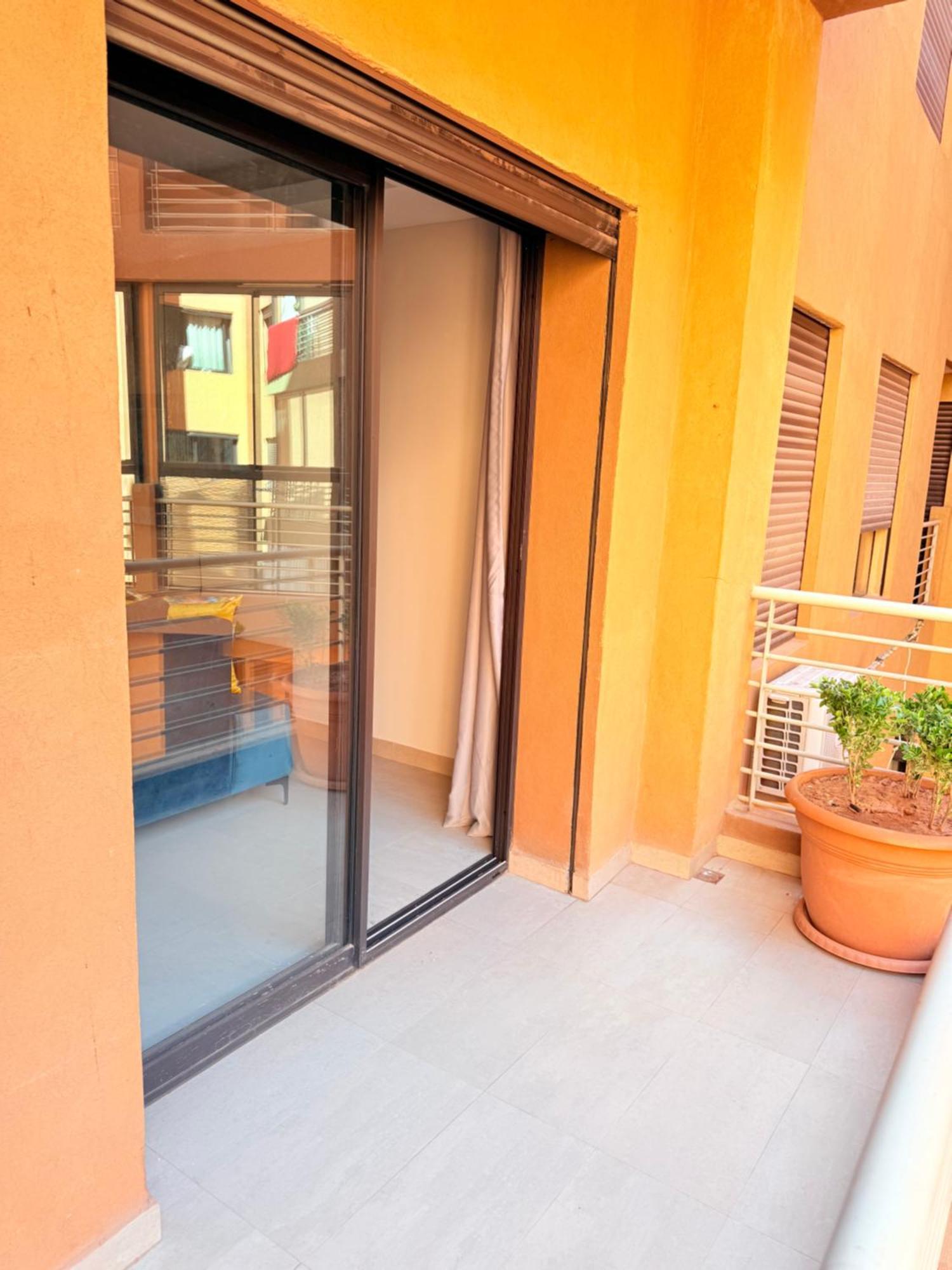 Agreable A-21 Family & Piscine A Gueliz *
